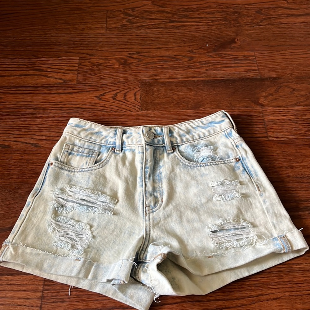 Pacsun light washed jean shorts